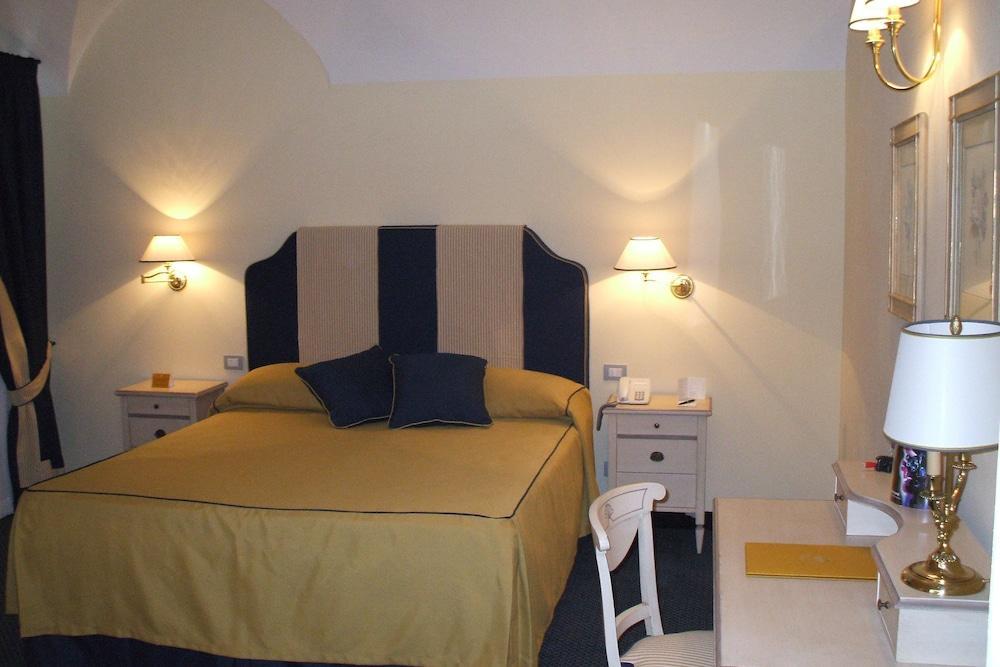 Bagni Di Pisa Palace & Thermal Spa - The Leading Hotels Of The World San Giuliano Terme Kültér fotó A room at the hotel